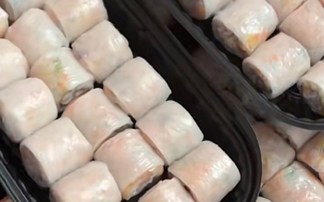 Tiệm Hạt Dẻ - Trà Sữa, Chân Gà Sốt Thái & Bánh Tráng Lụi