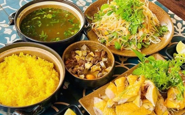Cơm Gà Bà Đầm Hội An - Ngoại Giao Đoàn