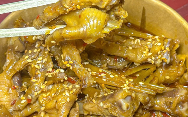 Nhà Hin - Chân Gà Xào Cay - Châu Thị Vĩnh Tế