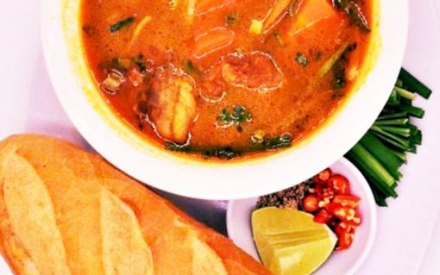 Quán Ăn Hồng Phấn - Bò Kho, Bột Chiên & Bún Thịt Xào