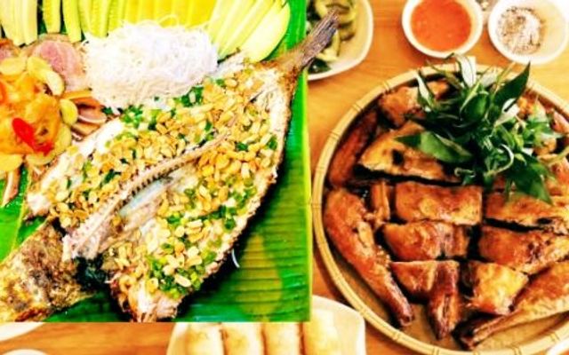 Gà Quay - Cá Lóc Nướng Thanh Phong 79