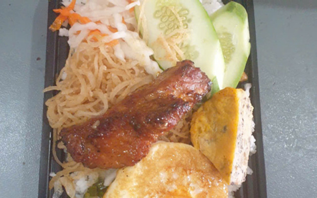 Hà Thành Quán - Bún Chả Hà Nội, Cơm Gà Xé & Cơm Tấm