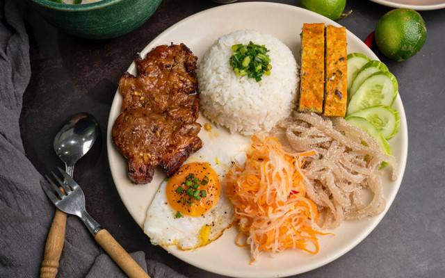 A Dũng - Cơm Tấm - Tôn Đản