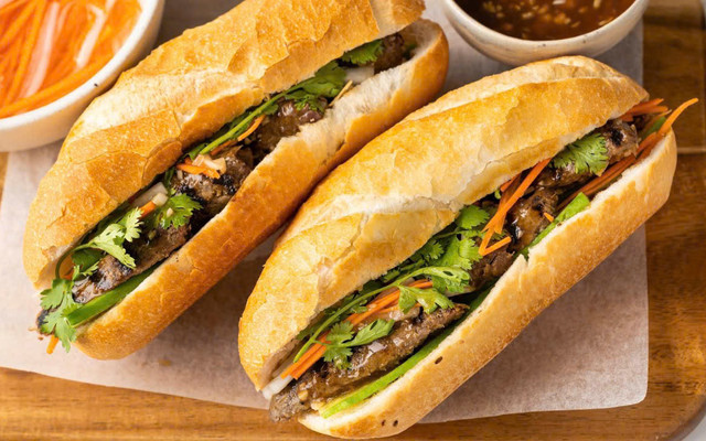 Bánh Mì Bò Nướng - Mẹ Bơ - Gò Dưa