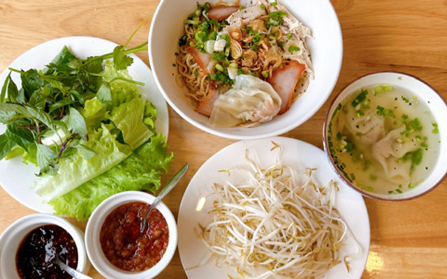 2A Quán - Mỳ Xá Xíu, Miến Gà & Hoành Thánh