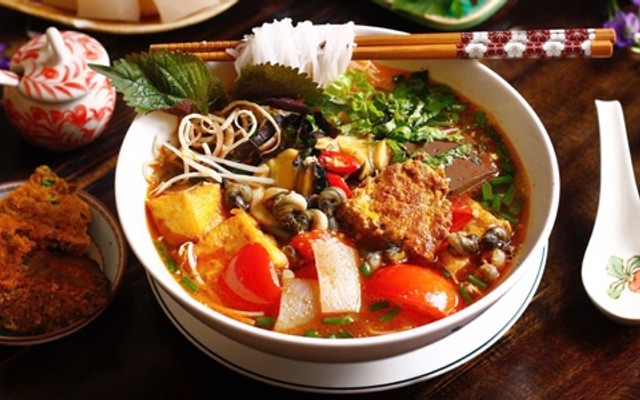 Bún Riêu Cua Ốc Cô Hoàn