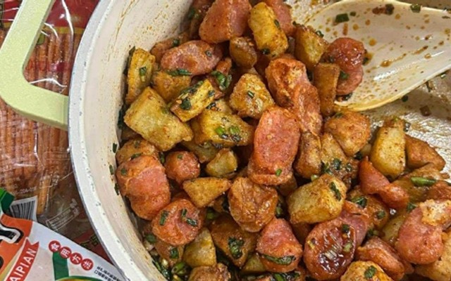 Tiệm Đồ Trộn Cô Bông - Khoai Trộn Tê Cay - Vinhomes Ocean Park