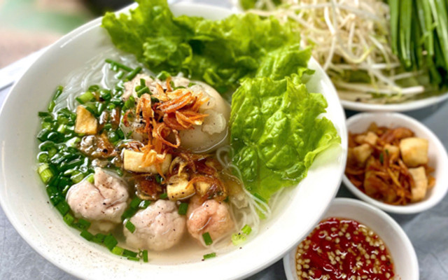 Bánh Canh 013 - Chung Cư Xóm Cải
