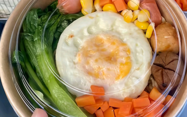 Trà My - CƠM GÀ MẮM TỎI & MÌ TRỘN THẬP CẨM - Phạm Ngũ Lão