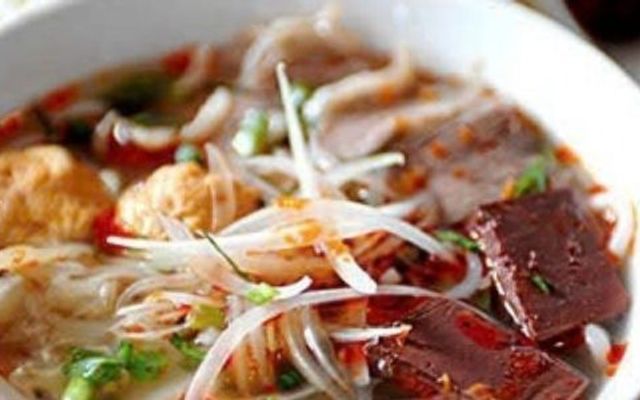 Bún Bò Huế Cô Tuyết - Gò Vấp