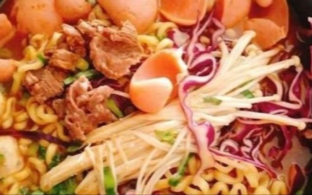 Nhà Bơ - Cơm Gà, Mỳ Cay & Bún Trộn - Lai Xá