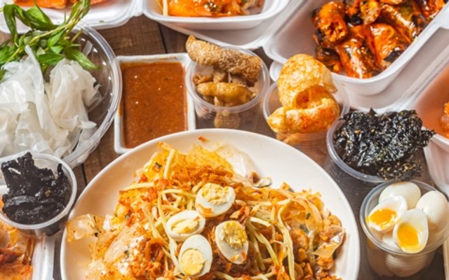 Trùm Gánh Bánh Tráng Trứng Lòng Đào