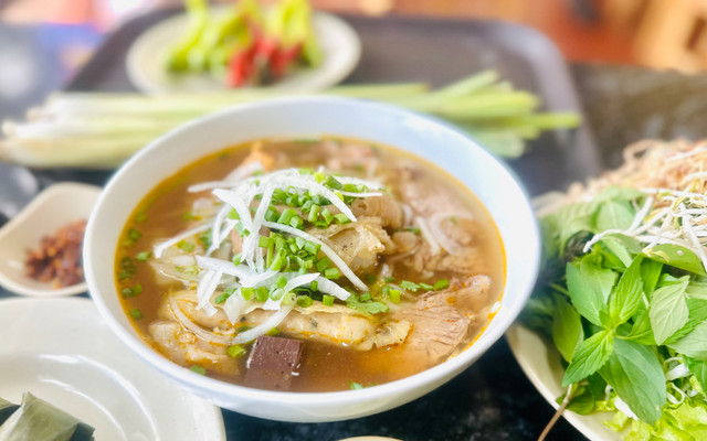 Ngự Bình Ban Mê - Bún Bò Huế - 21 Y Ngông