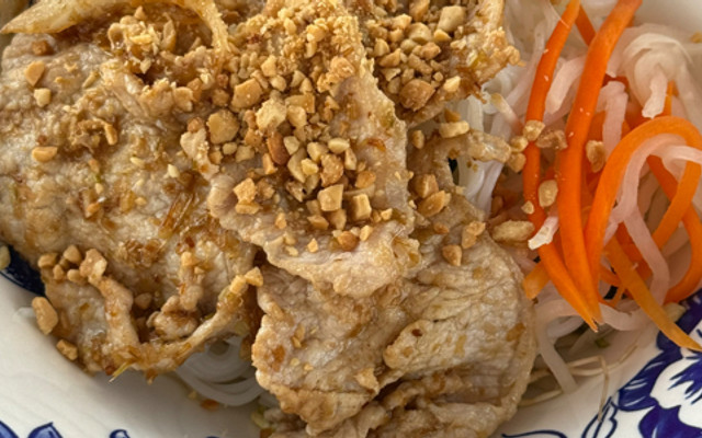 Điểm Tâm Bà Ngoại - Hẻm Hoa Nam