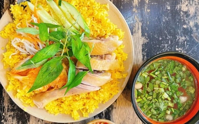 Cơm Gà Phú Yên Hoàng Quyên