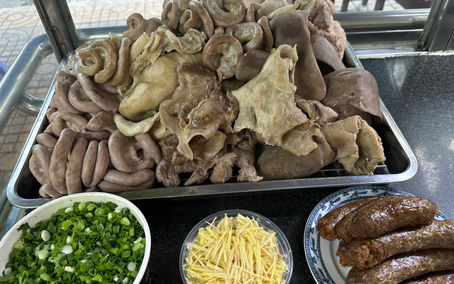 Quán Cháo Lòng & Hủ Tiếu Mỹ Tho - Phù Đổng Thiên Vương