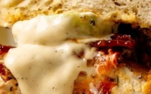 Quán Pé Sâu - Bánh - Bà Hom