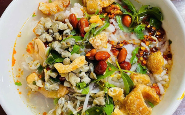 Bánh Bèo & Cơm Hến Huế - Cô Gái Huế