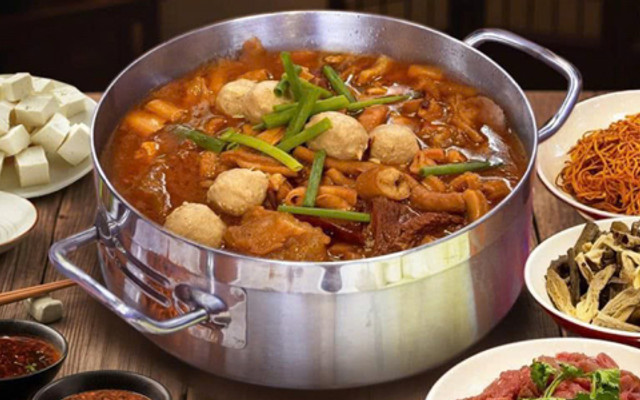 Bếp Béo - Phá Lấu Bò & Cơm Trung Hoa, Bắp Giò Hầm Quảng Đông