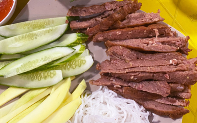 LAGI - Chả Lụi & Chả Giò - 329 Kha Vạn Cân