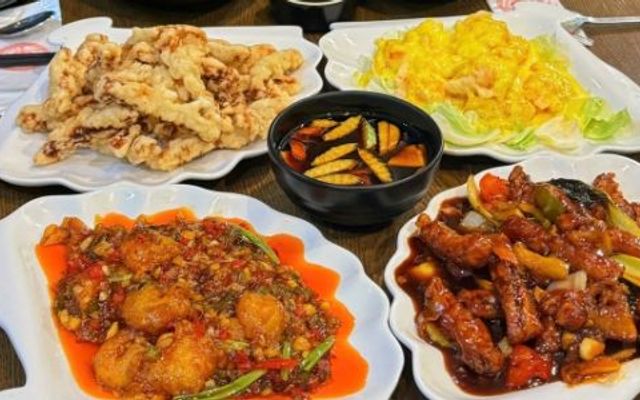 Nhà hàng Choi - Mỳ Tương Đen & Thịt Chiên Sốt Chua Ngọt - 200 Văn Cao