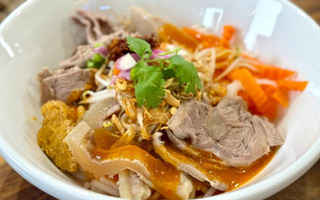 ÔNG TRANG QUÁN - Bún Bò Huế & Bún Bò Trộn