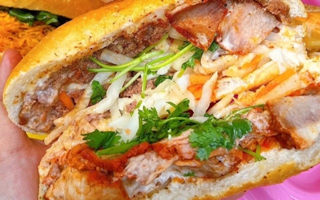 Ò Ó Bánh Mì Gà Xé Phô Mai