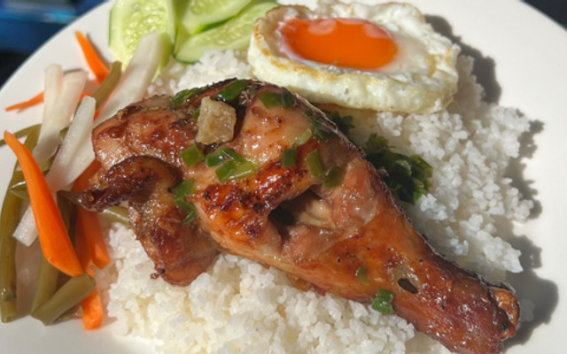 Cơm Tấm Cậu Ba Ú & Cafe