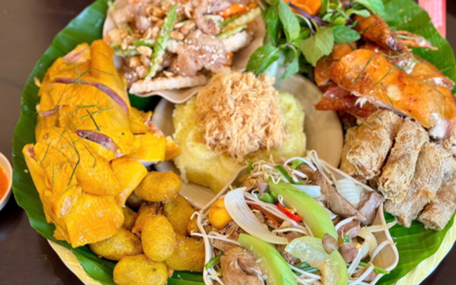 Gà Chum Thái Lan - 171 Quan Hoa