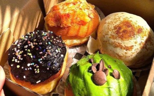 ELAMON DONUT - Phạm Văn Đồng