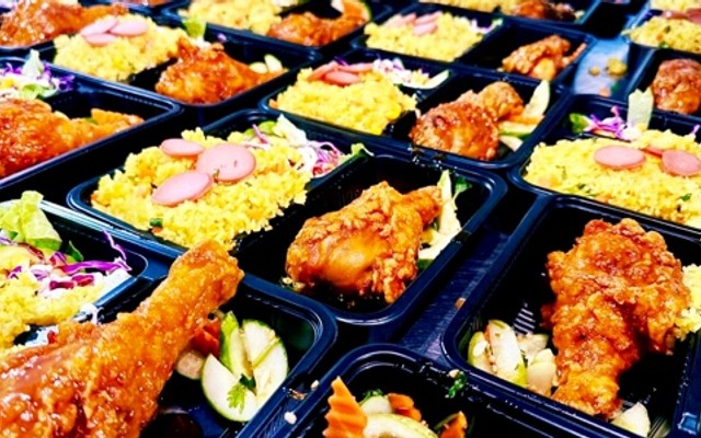 Chicken Rice - Cơm Rang Gà Sốt - 93 Lĩnh Nam