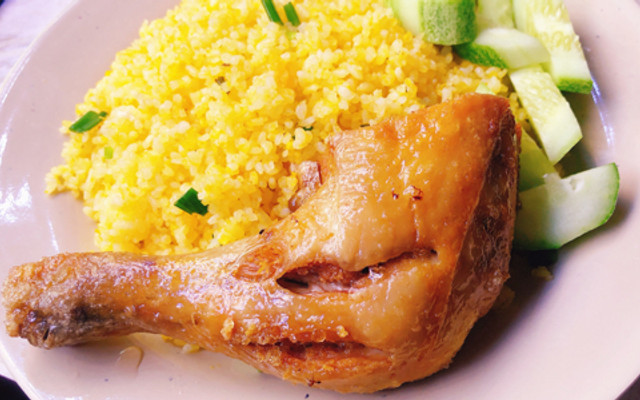 Cơm Gà Xối Mỡ Minh Hưng - Hẻm 104 Đường 518