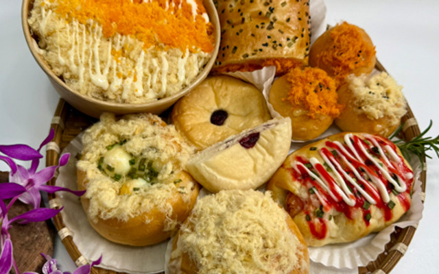 Sweeteas Bakery & Tea - Lý Phục Man