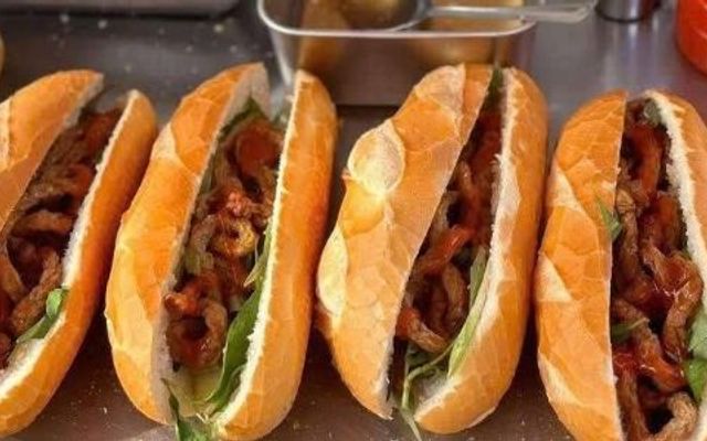 BÁNH MÌ CHẢ CÁ HÓA AN