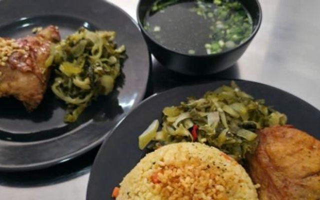 Cơm Gà Xối Mắm - Dậu