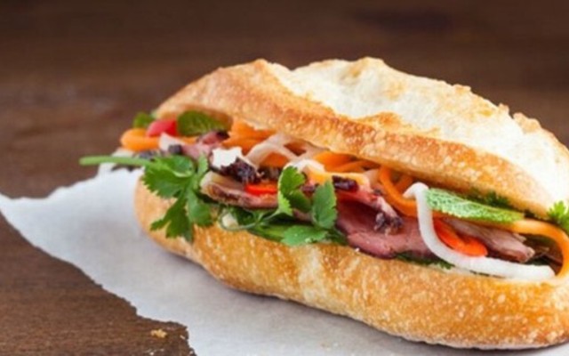 Bánh Mì Sài Gòn Tuấn Dương - Số 8 Trần Phú