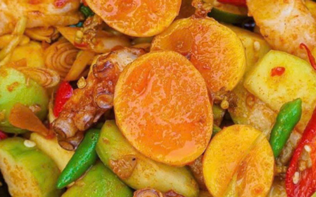 Tiệm Lang Thang - Chân Gà Sốt Thái, Trà Sữa & Trà Nhiệt Đới