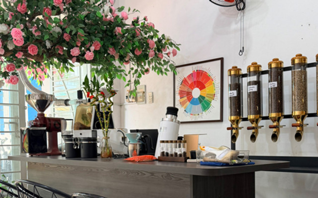 Tomorrow Coffee Roastery - Q7