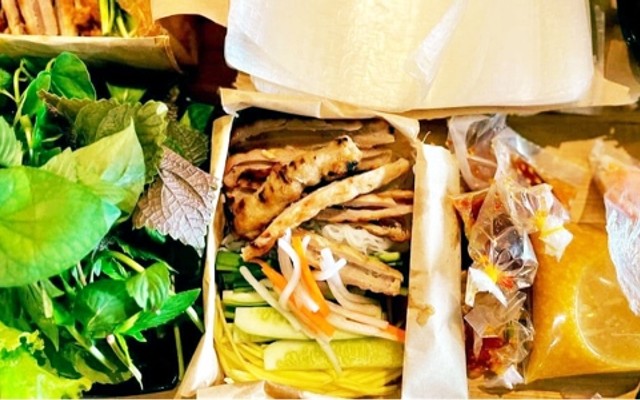 Nem Nướng Làng Chài Nha Trang (Since 2016) - 15/2 Đoàn Như Hài