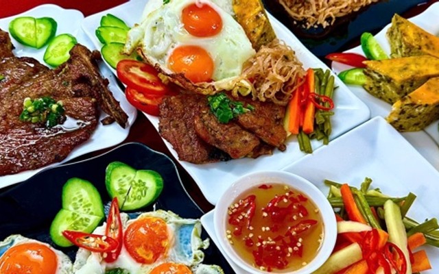 Cơm Tấm 1 TRỨNG 2 LÒNG - Tân Mai