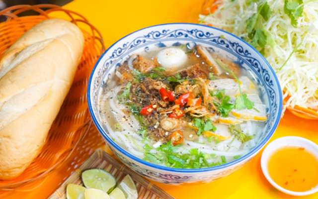 Cái Tiệm Phan Thiết - Bánh Canh Chả Cá & Chả Cuốn Cá Trích - Phan Trung