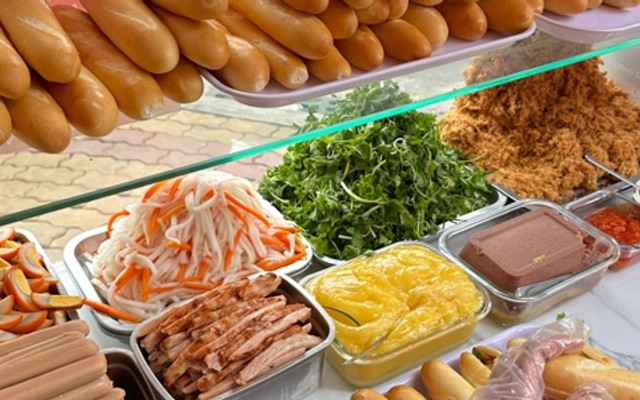 Mr Que 10k - Bánh Mì Que