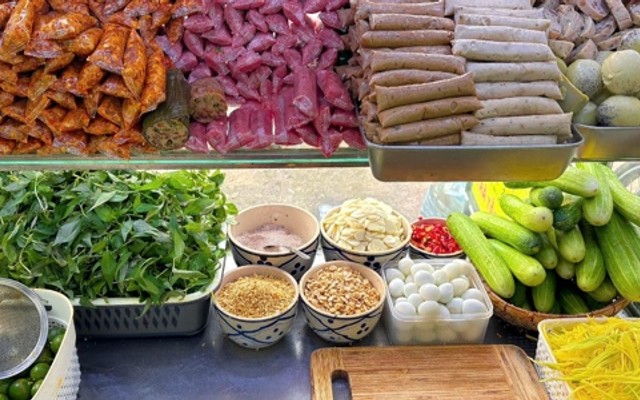 Tré Trộn, Gà Ủ Muối & Sữa Chua Nhà Làm - Bếp Nhà Cỏ