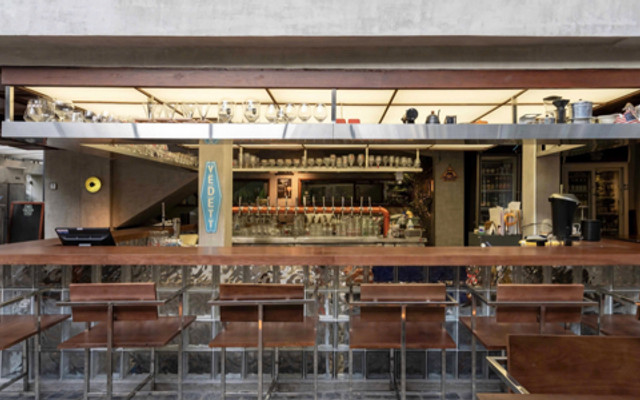 Rehab Station - Bia Thủ Công & Xúc Xích