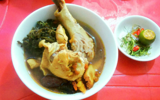 Gà Tần - 25 Tô Hiệu