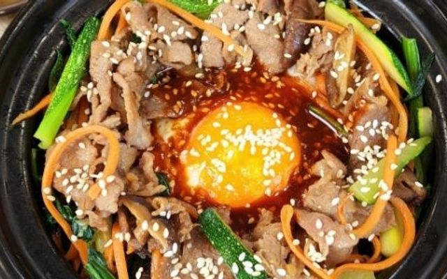 Vựa Ăn Vặt - Mỳ Cay, Nem Nướng & Chè - Khu Dãn Dân Quỳnh Đô