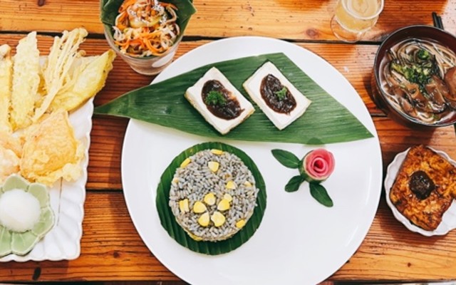 Tiệm Nhà BEE - Thực Phẩm Chay