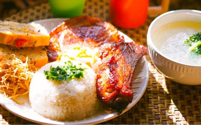 Cơm Sườn Nướng Cô Vân - 204 Hải Phòng