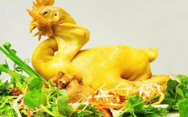 Gà Ủ Muối Cô Tám