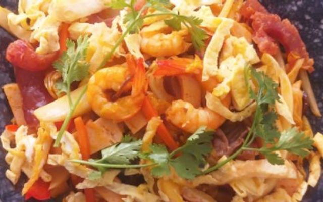 MÌ TRỘN & CƠM THỐ DIỄM MY